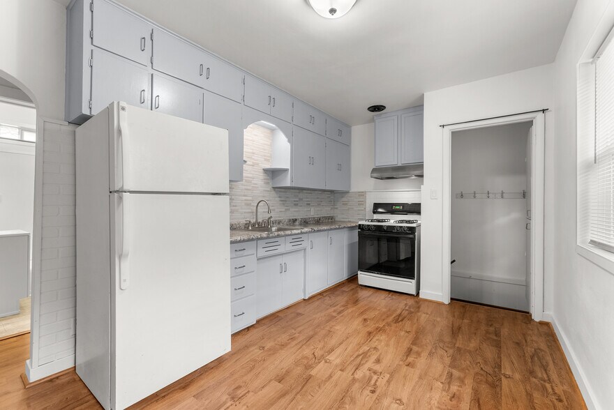 Building Photo - 917 N 18th St