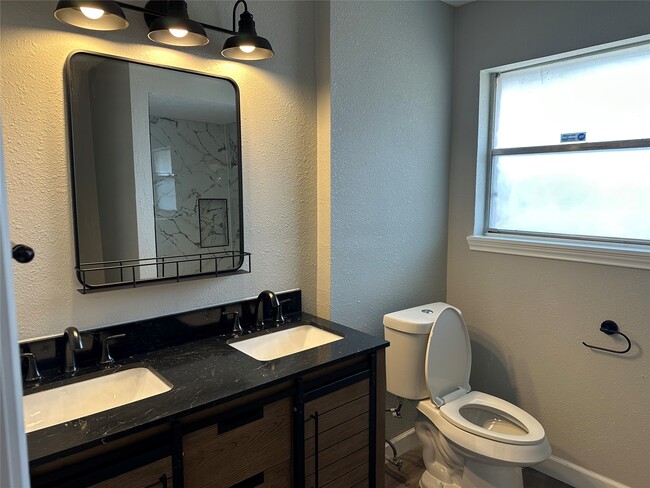 Building Photo - 4821 Burning Tree Dr