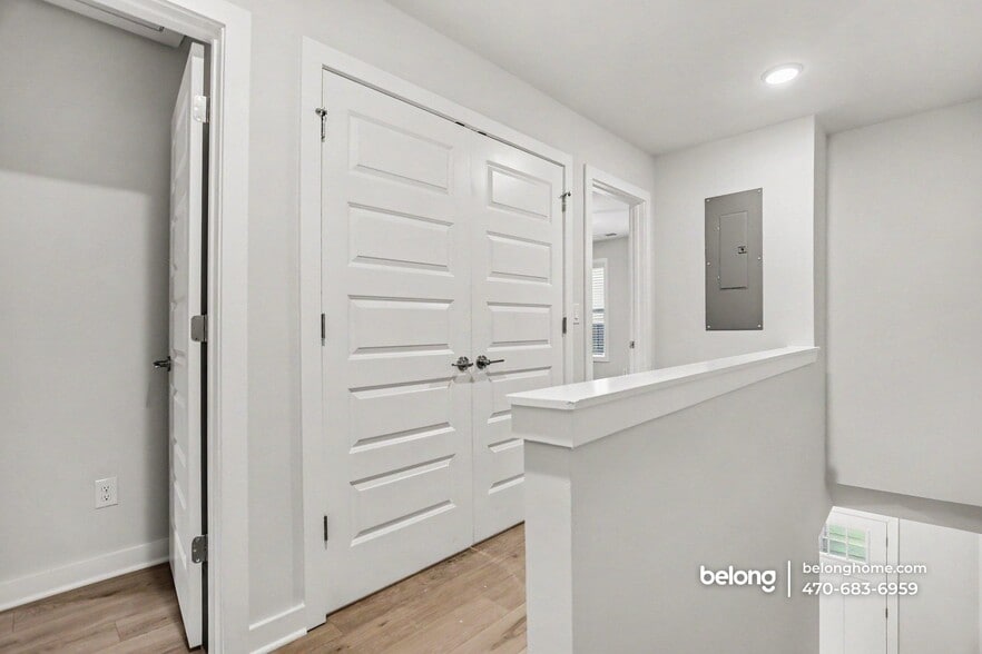 Building Photo - 300 Dempsey Dr