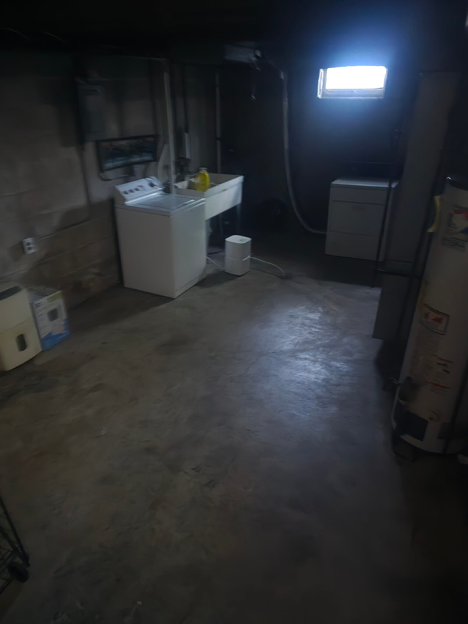Washer/dryer - 1001 Romayne Ave