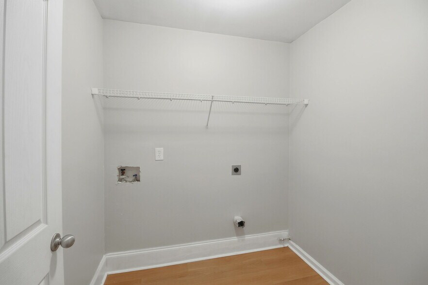 Building Photo - 1610 Chattahoochee Ct