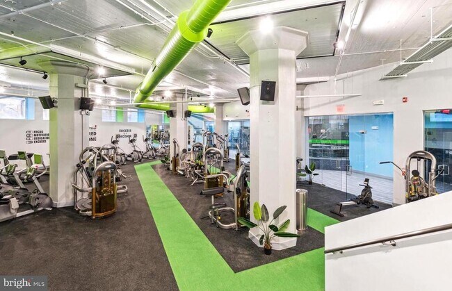 Building Photo - 1100 S Broad St