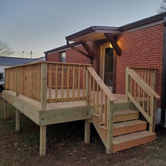 Building Photo - 303 Pleasant Dr
