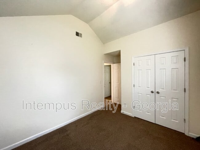 Building Photo - 4389 Persian Ct SW