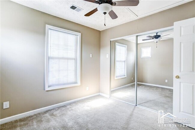 Building Photo - 709 Bedford Ct