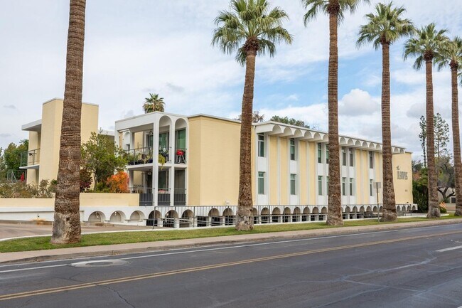 Building Photo - 6502 N Central Ave