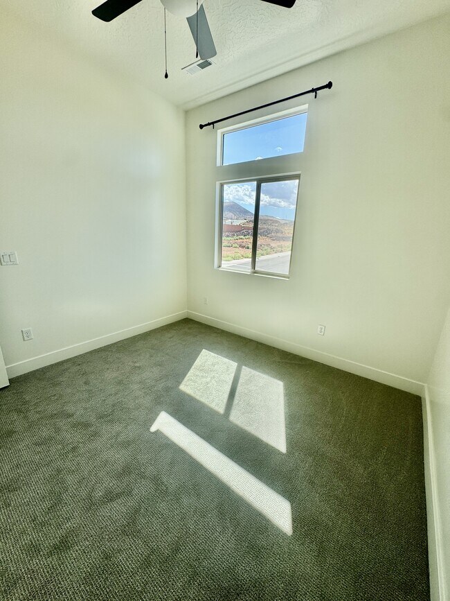 Building Photo - 2838 W 500 N
