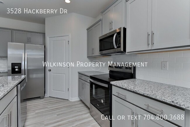 Building Photo - 3528 Hackberry Dr