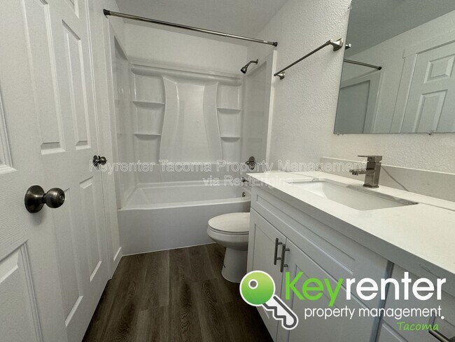 Building Photo - 15909 18th Ave Ct E