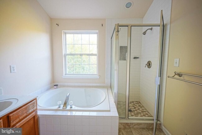 Building Photo - 443 Tuvira Ln
