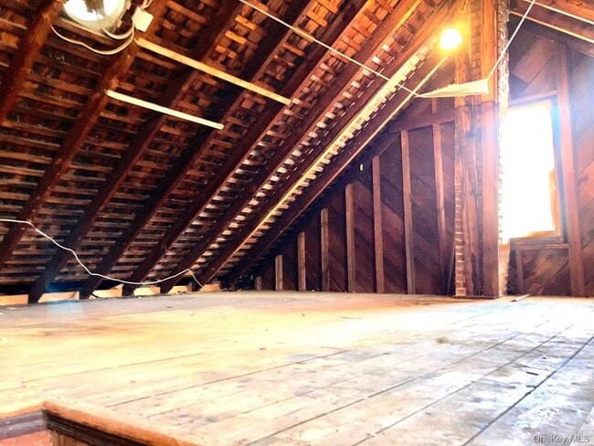 Building Photo - 191 W Main St