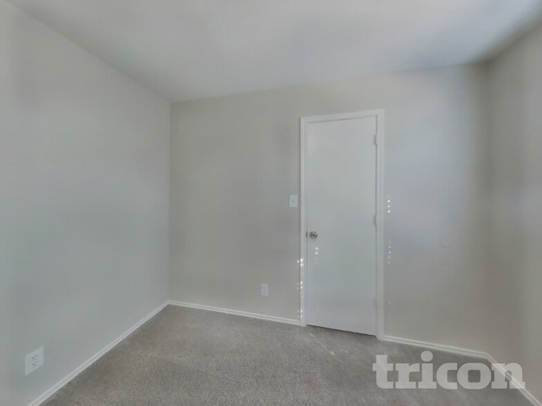 Building Photo - 2615 Thunder Gulch