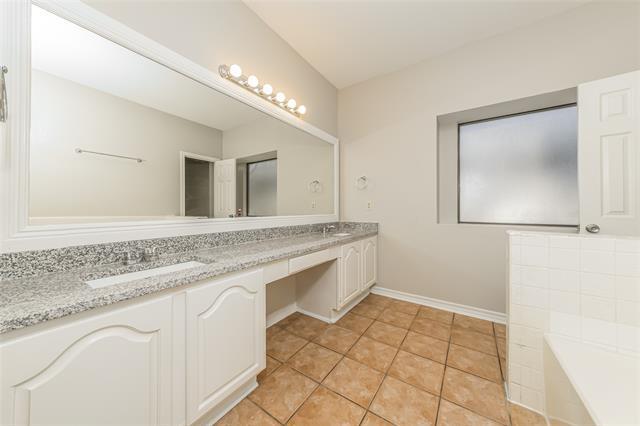 Building Photo - 919 Walters Dr