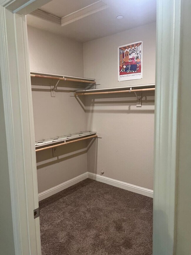 Building Photo - Charming Loma Vista Home