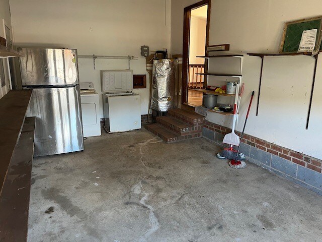 Building Photo - 6363 Hawfield Dr