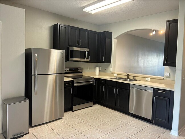 Building Photo - 1110 Sleepy Oak Dr