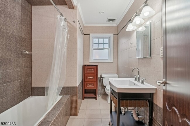 Building Photo - 80 Locust Ave