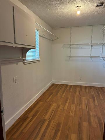 Building Photo - 610 S Rike St