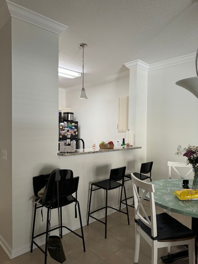 Building Photo - 865 Southern Creek Dr