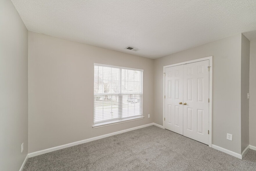 Building Photo - 3011 Mallard Forest Dr