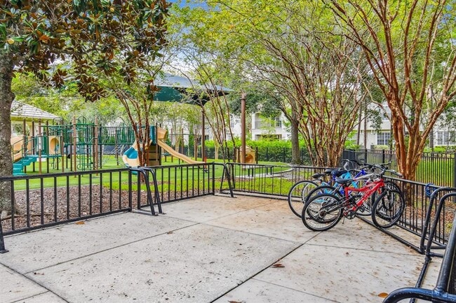 Building Photo - 14627 Tudor Chase Dr