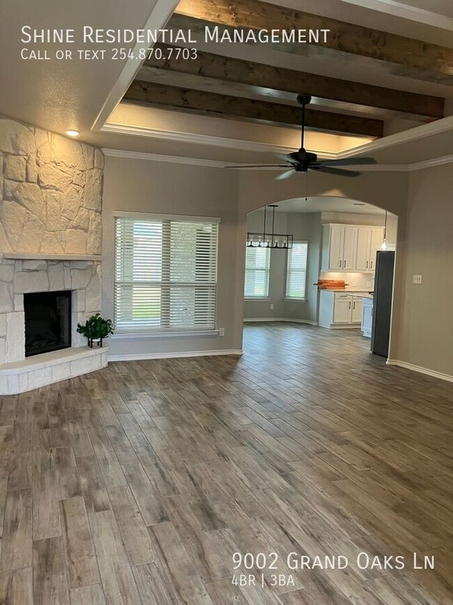 Building Photo - 9002 Grand Oaks Ln