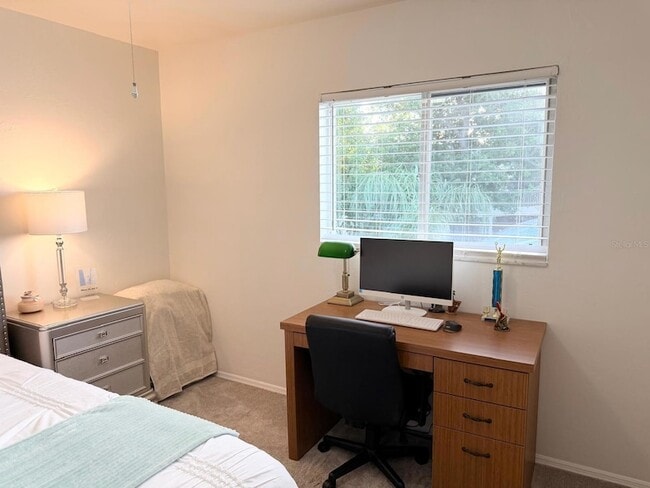 Building Photo - 5027 SW 16th Pl