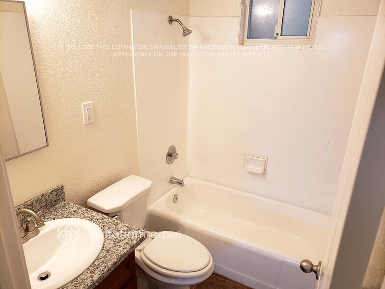 Building Photo - 2124 Winafred St