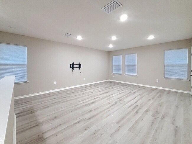 Building Photo - 12657 Promenade Estates Blvd