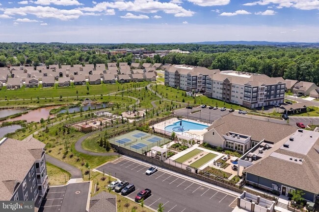 Building Photo - 21630 Hawksbill High Cir