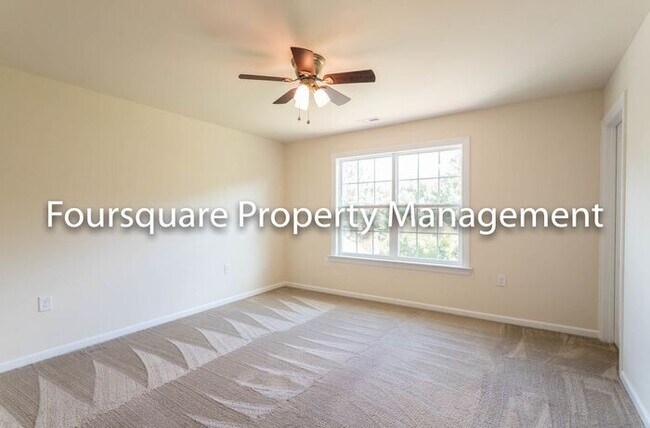 Building Photo - Single Family Home |1st Floor- Guest Suite...