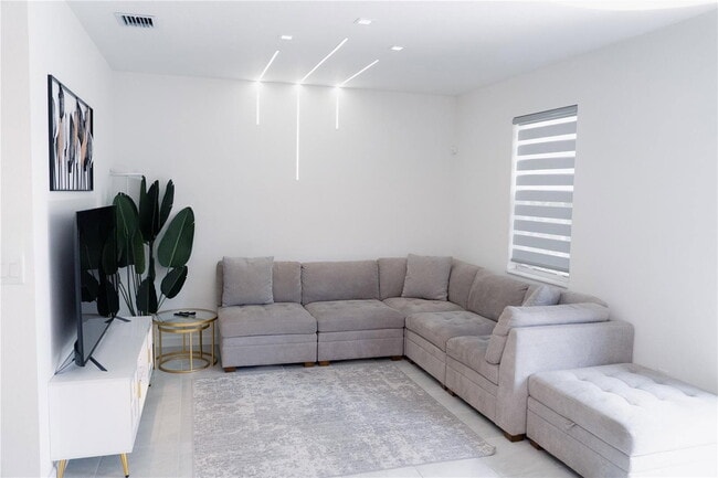 Building Photo - Northwest 24th Avenue, Miami, FL 33147 - 3 BR 2.5 BA townhouse