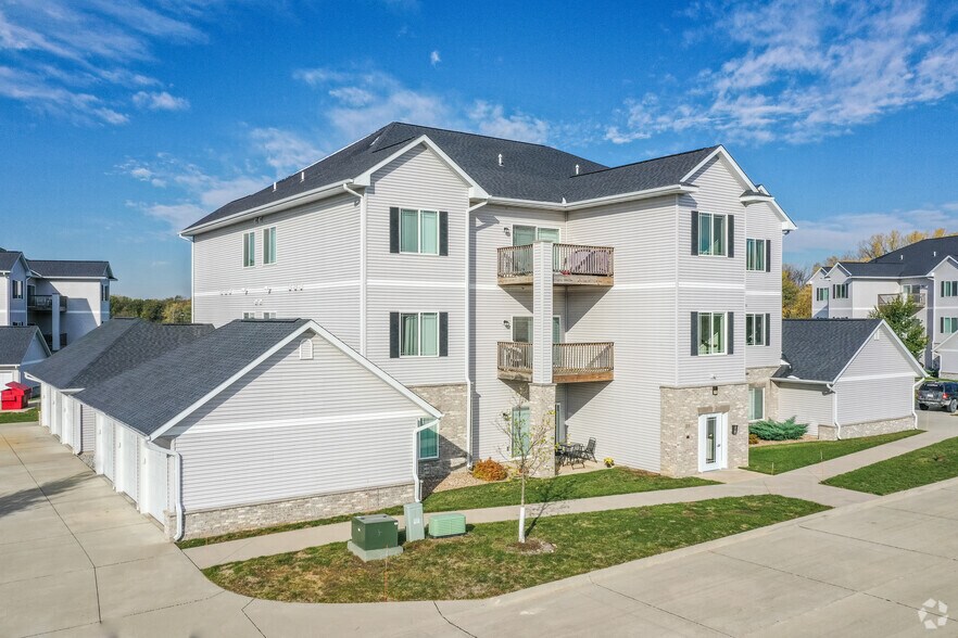 Village Pointe 200 Village Dr Tiffin IA 52340 Apartment Finder