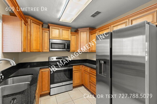 Building Photo - 609 Limetree Dr