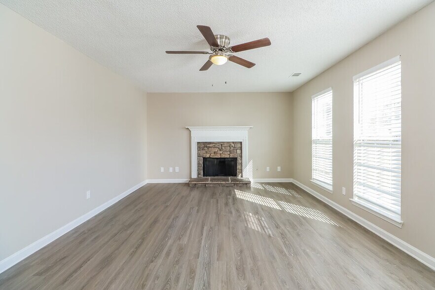 Building Photo - 195 Ridge Pointe Dr