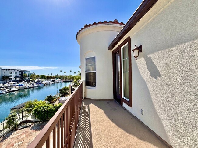 Building Photo - Boat Dock Home | Gated Community | Oxnard ...