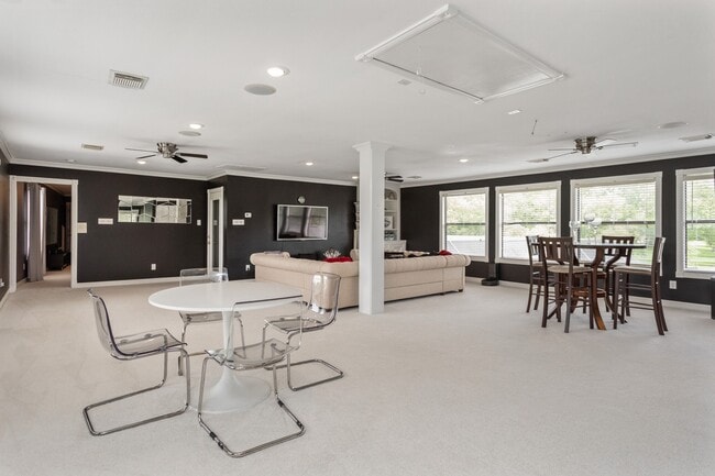 Building Photo - 9108 Quail Ridge Dr