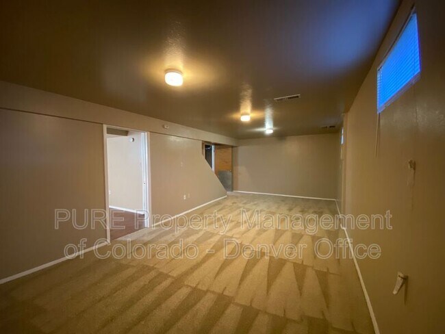 Building Photo - 10750 Owens St