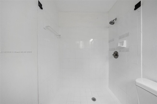 Building Photo - 2530 NW 26th Ave