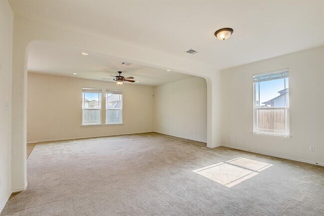Building Photo - 5912 Sardinia Dr