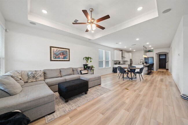 Building Photo - 1332 Tan Gable Ln