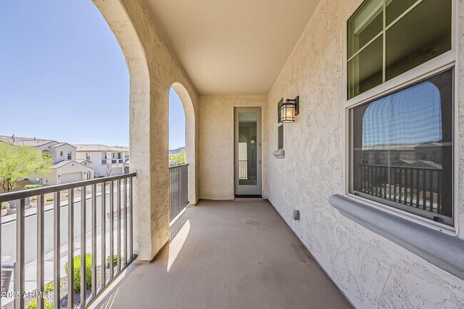 Building Photo - 3310 E Los Gatos Dr