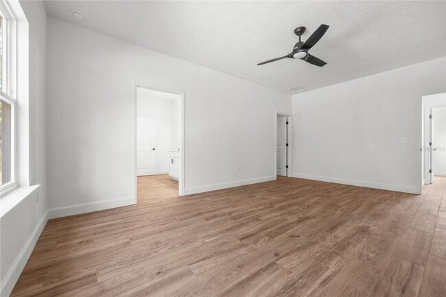 Building Photo - New Construction 3/2 in Bronson