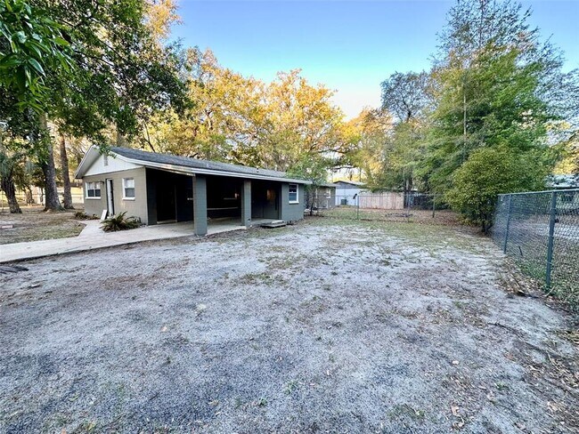 Building Photo - 1916 NE 21st Pl