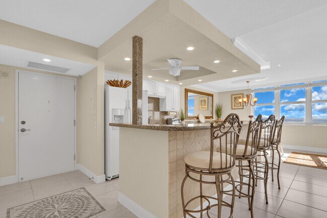 Building Photo - 5440 N Ocean Dr