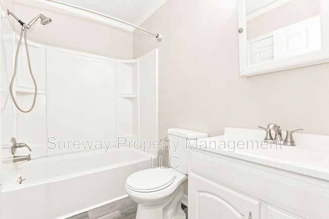 Building Photo - 208 Knight Ave