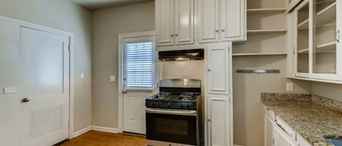 Building Photo - 2040 W Mistletoe Ave