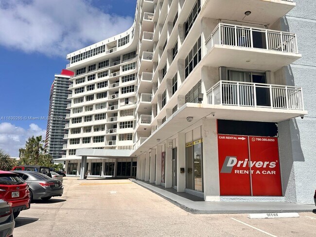 Building Photo - 1801 S Ocean Dr