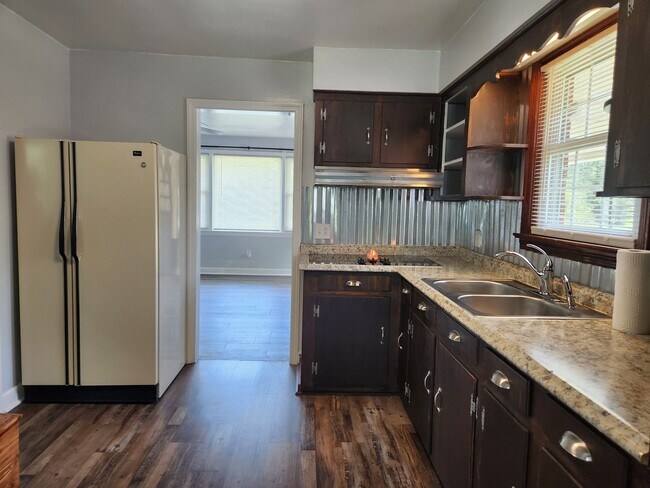 Building Photo - S BATTLEFIELD BLVD FOR RENT!!