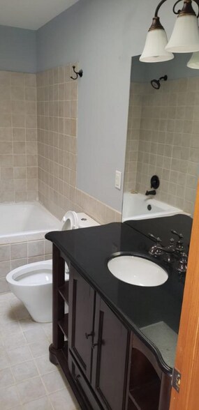 Building Photo - 4155 Lake Mist Dr NW